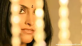 নকল মানুষের হেনটাই ব ...