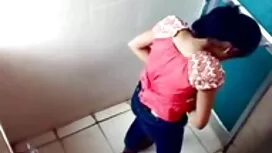 বড় সুন্দরী মহিলা সু ...