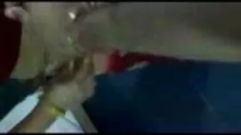 সুন্দরী বালিকা, পায় ...
