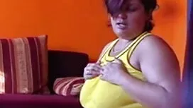 মুখের ভিতরের ডগী-স্ট ...